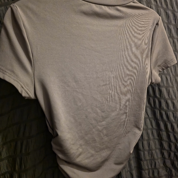 SHEIN Taupe Short Sleeve Top - Picture 4 of 4